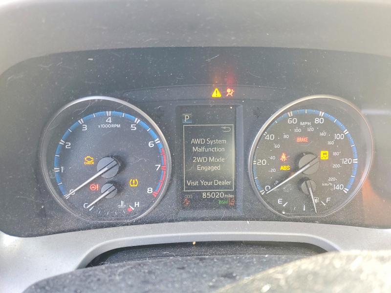 Photo 9 from auction – 2018 TOYOTA RAV4 ADVEN with VIN 2T3RFREV3JW730402