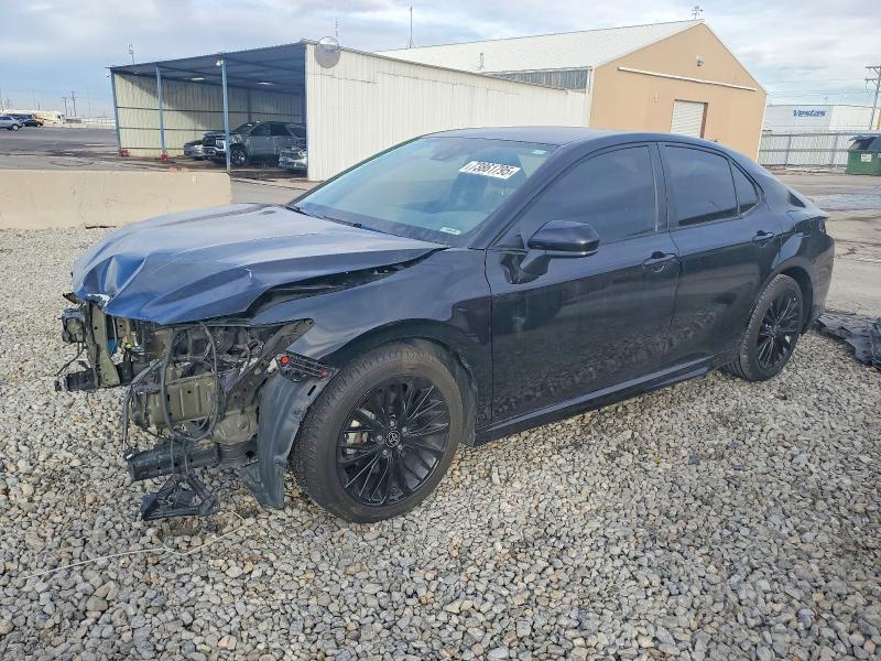 TOYOTA CAMRY SE 2020 with VIN 4T1G11BK2LU017570 - Photo from auction