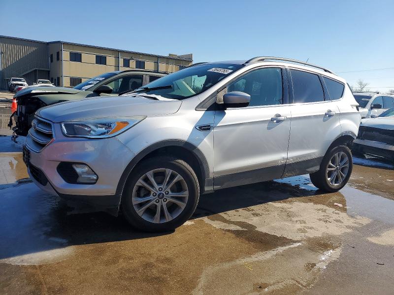 FORD ESCAPE SE 2018 with VIN 1FMCU0GD3JUD28142 - Photo from auction