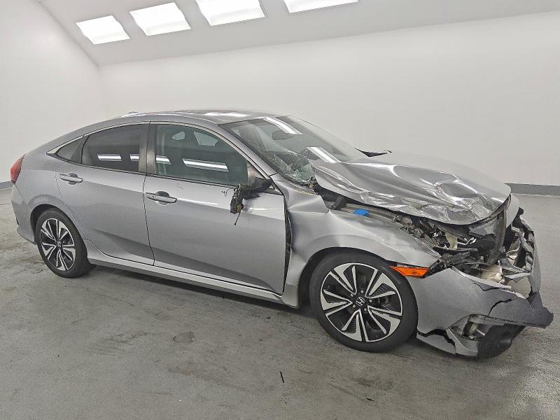 Photo 4 from auction – 2016 HONDA CIVIC with VIN 2HGFC1F77GH642475