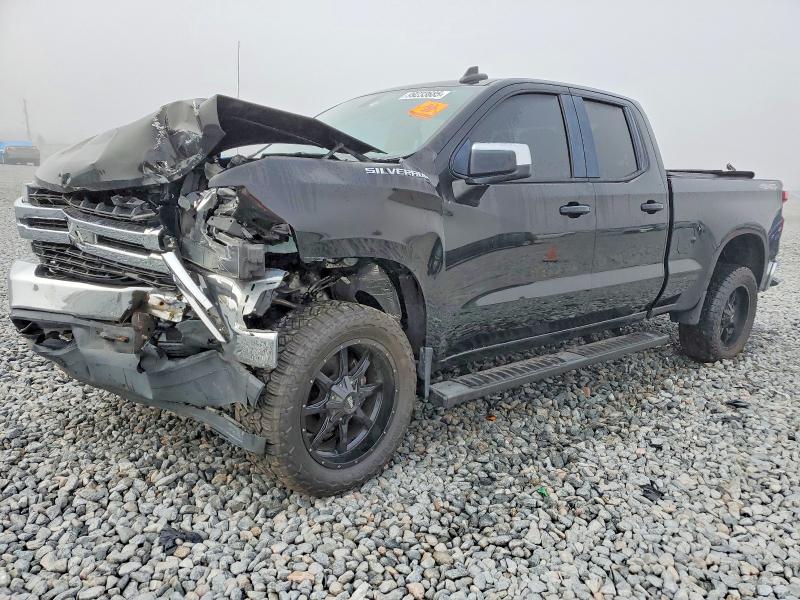 CHEVROLET SILVERADO 2020 with VIN 1GCRYDED5LZ201489 - Photo from auction