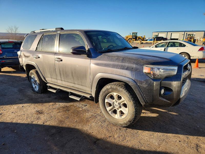 Photo 4 from auction – 2019 TOYOTA 4RUNNER with VIN JTEBU5JR9K5698830