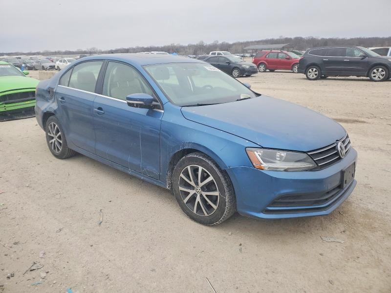 Photo 4 from auction – 2017 VOLKSWAGEN JETTA with VIN 3VWB67AJ1HM332204
