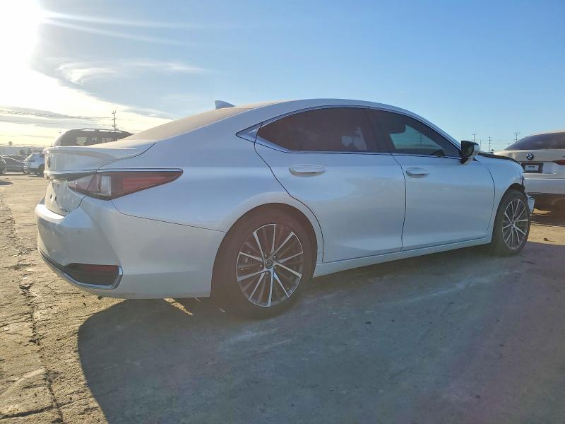 Photo 3 from auction – 2025 LEXUS ES 300H BA with VIN 58ADA1C12SU063898