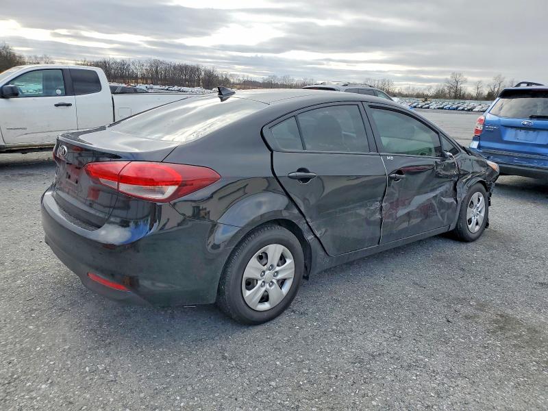 Photo 3 from auction – 2018 KIA FORTE LX with VIN 3KPFK4A71JE197762
