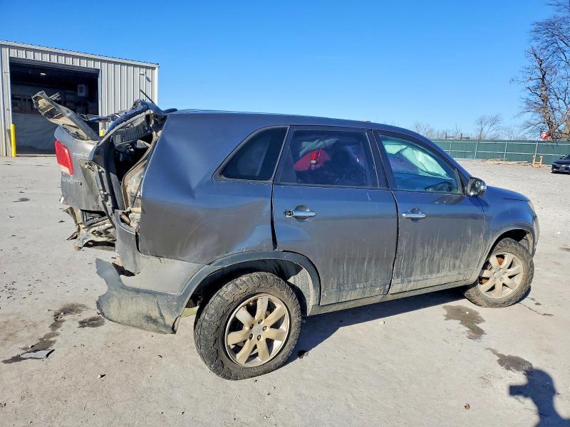 Photo 3 from auction – 2011 KIA SORENTO BA with VIN 5XYKT3A12BG143537