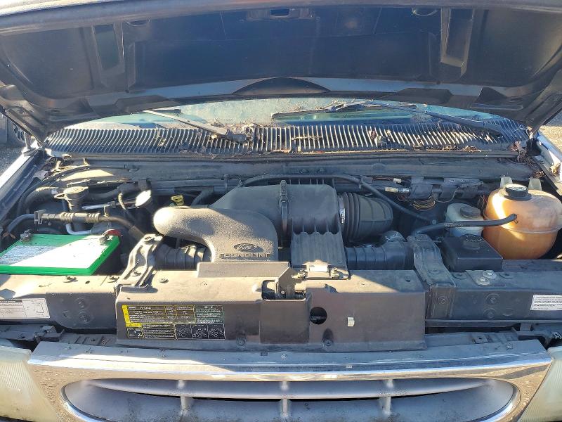 Photo 12 from auction – 2002 FORD ECONOLINE with VIN 1FBSS31L22HB27659