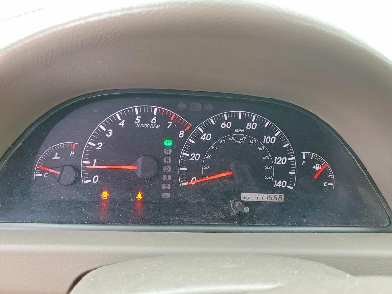 Photo 9 from auction – 2005 TOYOTA CAMRY LE with VIN 4T1BF30K55U597622