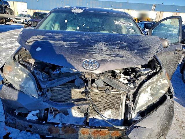 Photo 12 from auction – 2013 TOYOTA SIENNA with VIN 5TDKK3DCXDS347802