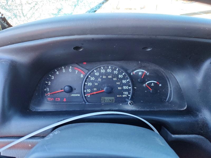 Photo 9 from auction – 2002 CHEVROLET TRACKER with VIN 2CNBE13C926935044