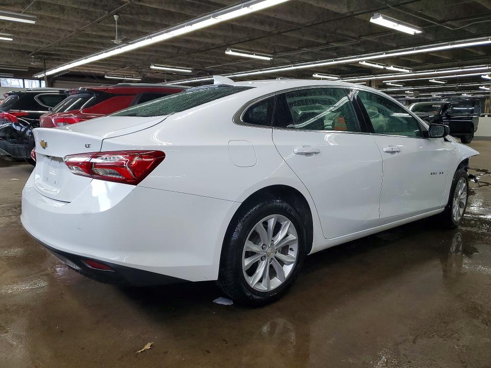 Photo 3 from auction – 2022 CHEVROLET MALIBU LT with VIN 1G1ZD5ST2NF136207