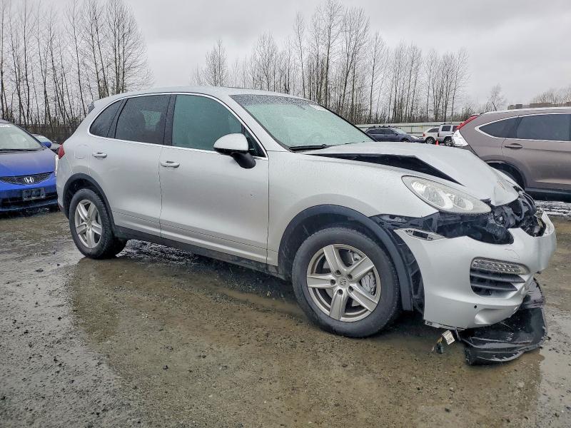 Photo 4 from auction – 2014 PORSCHE CAYENNE S with VIN WP1AE2A28ELA50442
