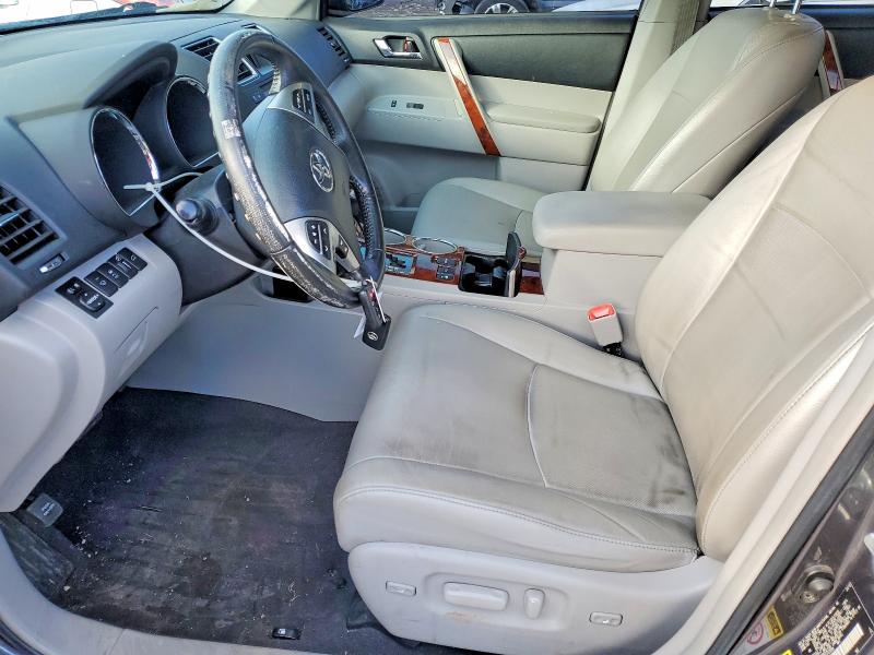 Photo 7 from auction – 2012 TOYOTA HIGHLANDER with VIN 5TDDK3EH8CS122599