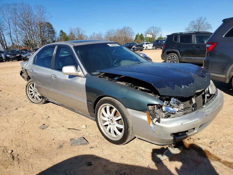 Photo 4 from auction – 1997 HONDA ACCORD EX with VIN 1HGCE6671VA017527
