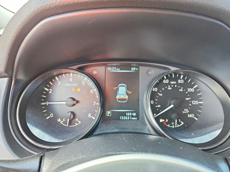 Photo 9 from auction – 2017 NISSAN ROGUE with VIN JN8AT2MT3HW384557