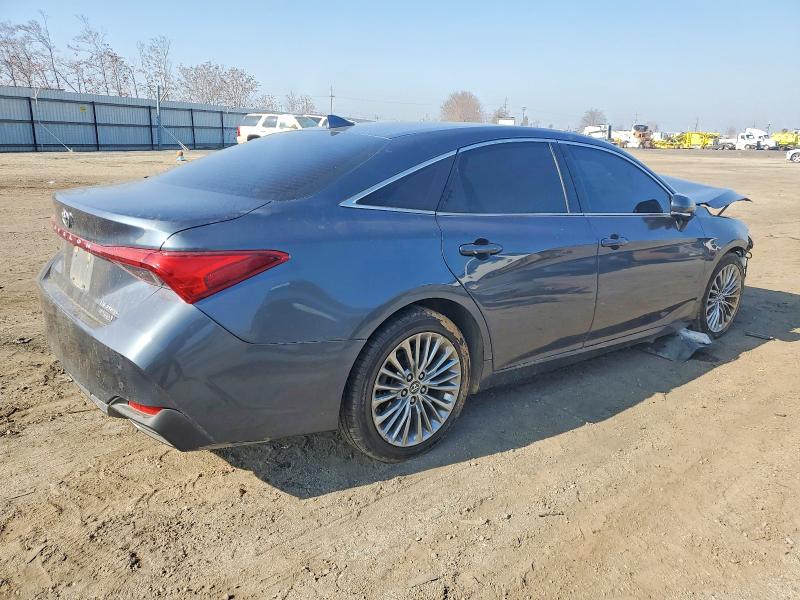Photo 3 from auction – 2019 TOYOTA AVALON with VIN 4T1B21FB8KU001101