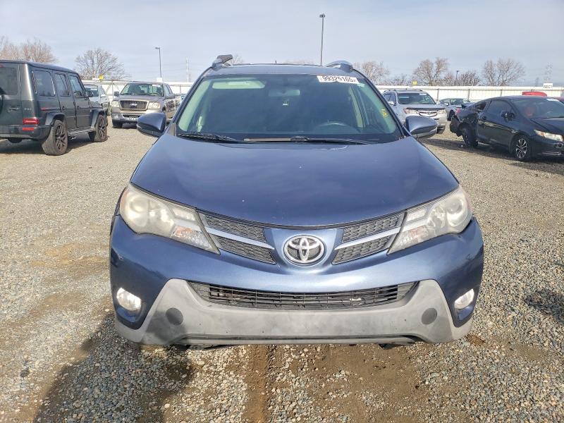 Photo 5 from auction – 2013 TOYOTA RAV4 XLE with VIN JTMWFREV4DD022017