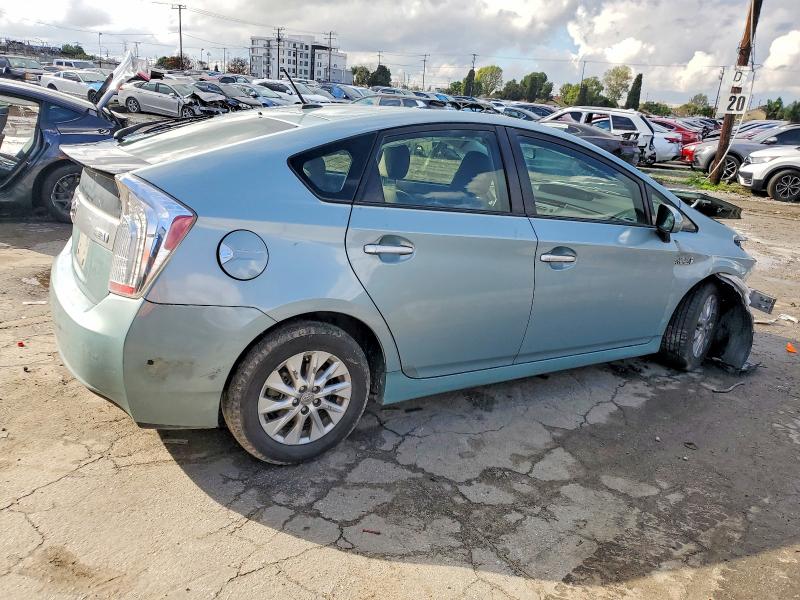 Photo 3 from auction – 2015 TOYOTA PRIUS PLUG with VIN JTDKN3DP7F3066636