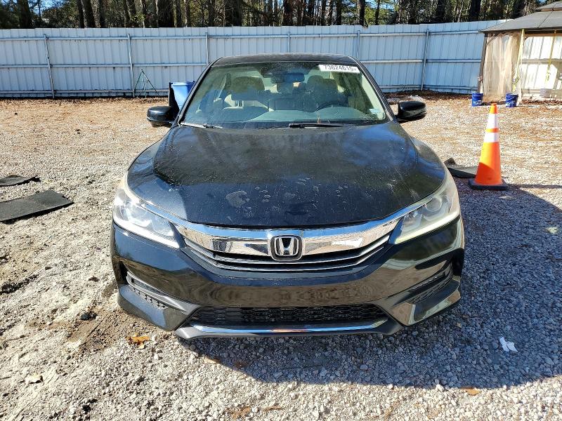 Photo 5 from auction – 2017 HONDA ACCORD with VIN JHMCR6F54HC009379