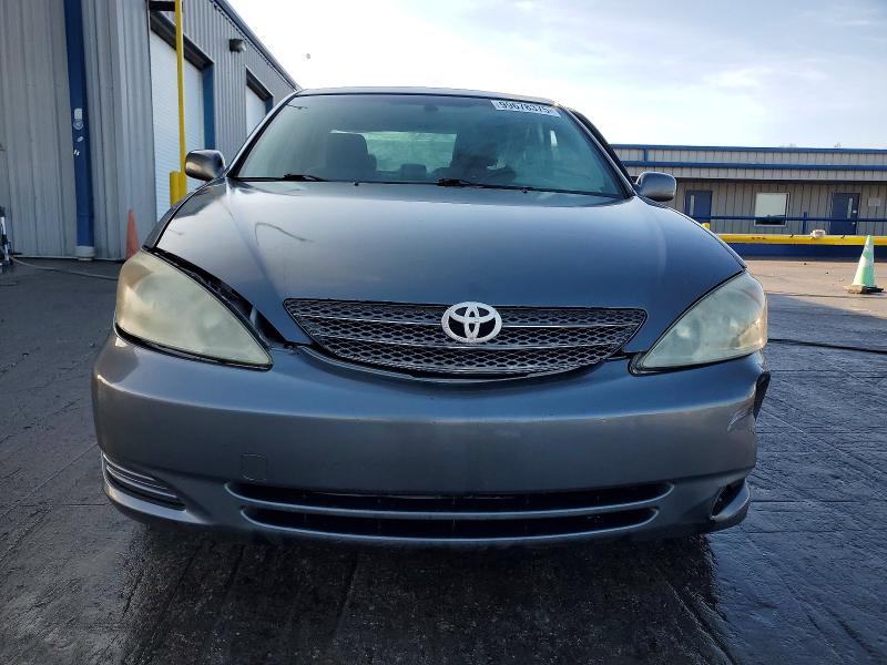 Photo 5 from auction – 2005 TOYOTA CAMRY with VIN 4T1BE30K35U581907