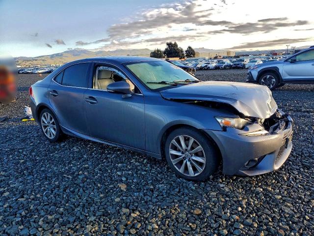 Photo 4 from auction – 2014 LEXUS IS 250 with VIN JTHBF1D27E5020182
