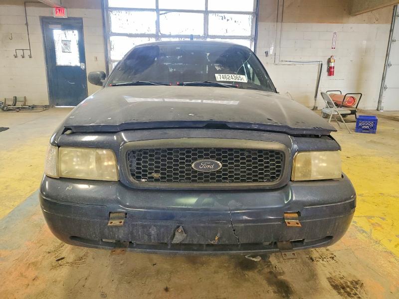 Photo 5 from auction – 2005 FORD CROWN VICTORIA with VIN 2FAFP71WX5X169846
