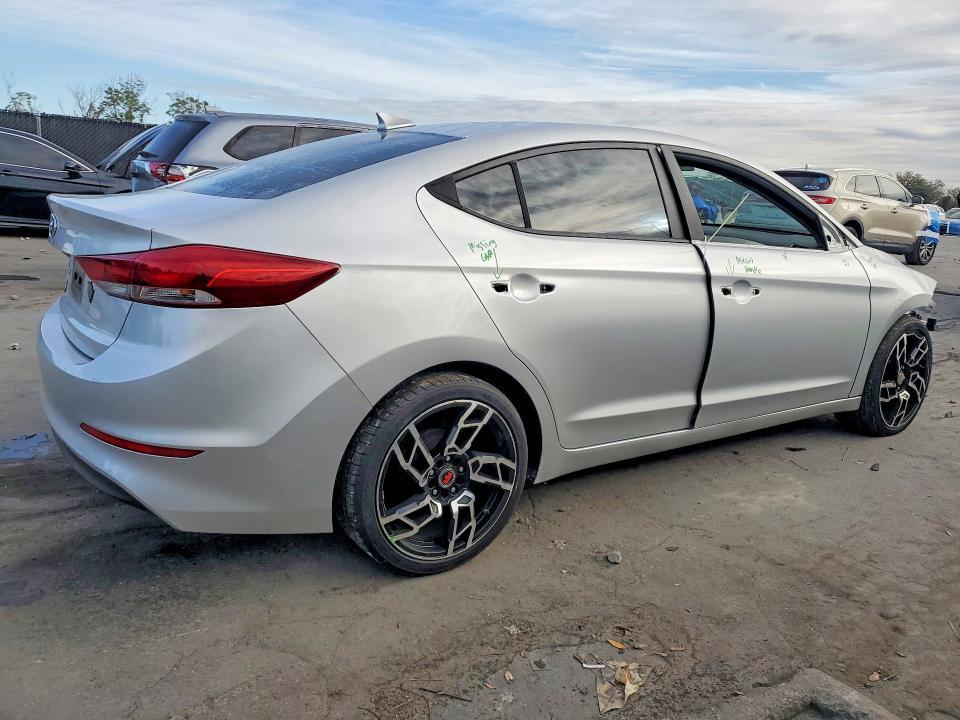 Photo 3 from auction – 2017 HYUNDAI ELANTRA SE with VIN 5NPD74LF7HH061641