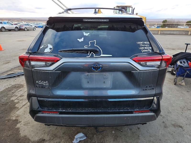 Photo 6 from auction – 2019 TOYOTA RAV4 XSE with VIN 2T3EWRFV9KW040393