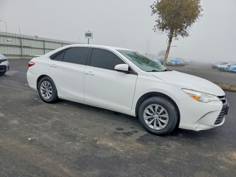 Photo 4 from auction – 2015 TOYOTA CAMRY LE with VIN 4T1BF1FK5FU110111
