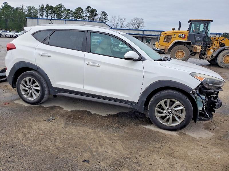 Photo 4 from auction – 2016 HYUNDAI TUCSON LIM with VIN KM8J33A21GU205077