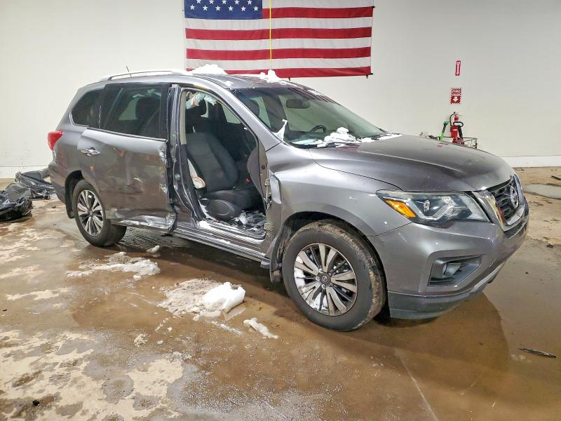 Photo 4 from auction – 2017 NISS PATHFINDER with VIN 5N1DR2MMXHC697036