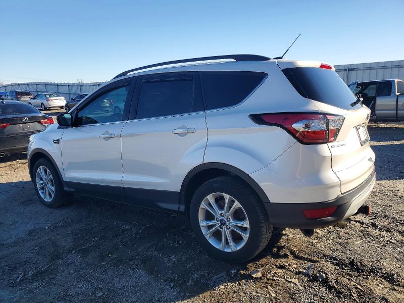 Photo 2 from auction – 2018 FORD ESCAPE SE with VIN 1FMCU9GD2JUB05353