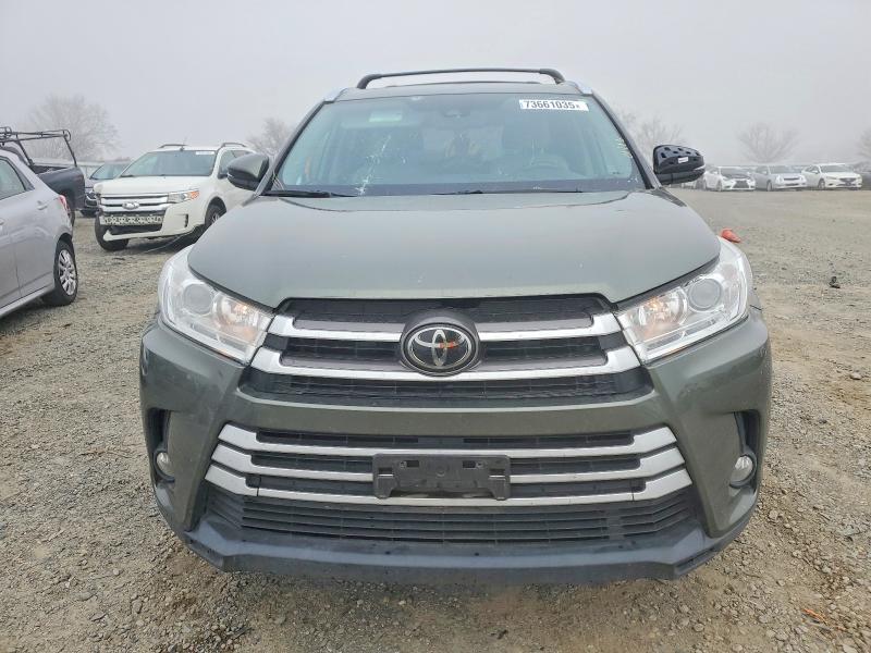 Photo 5 from auction – 2018 TOYOTA HIGHLANDER with VIN 5TDJZRFH2JS897381