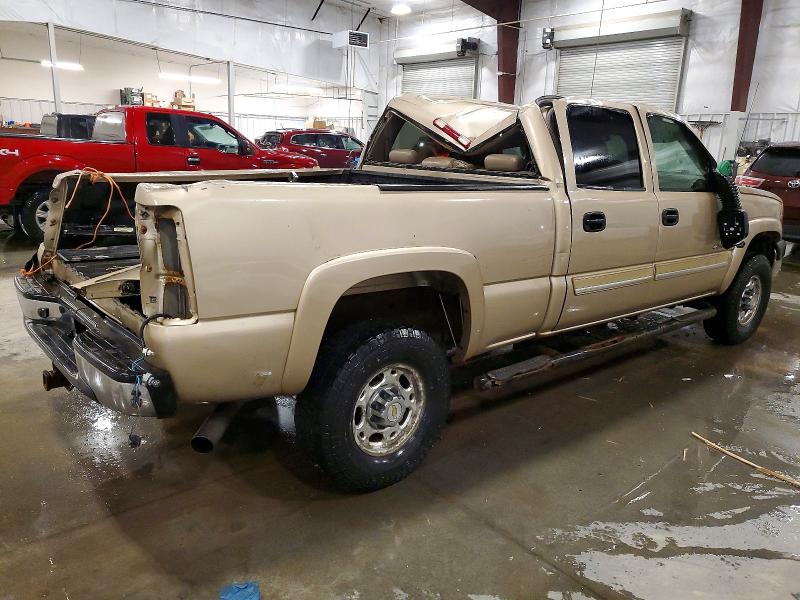 Photo 3 from auction – 2004 CHEVROLET SILVERADO with VIN 1GCHK23204F261718