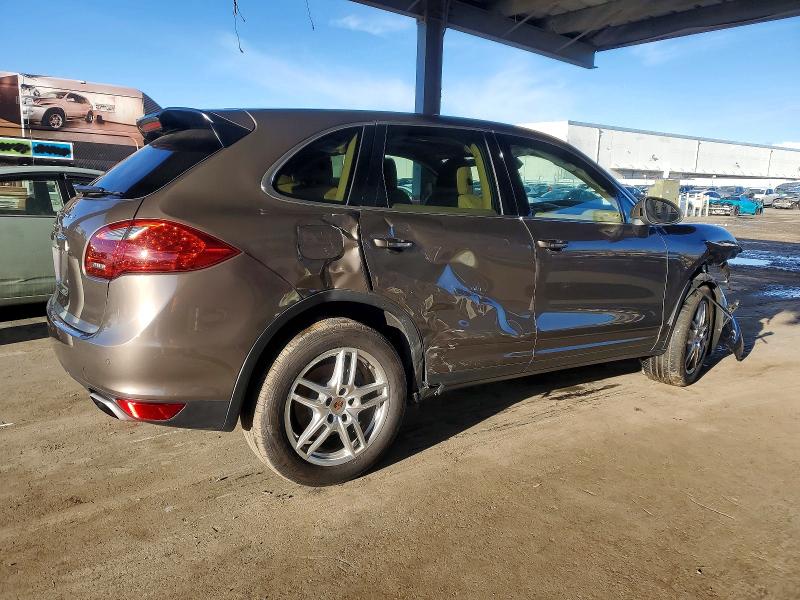 Photo 3 from auction – 2014 PORSCHE CAYENNE with VIN WP1AA2A27ELA05424