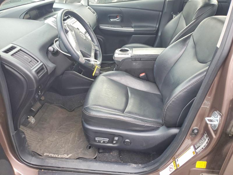 Photo 7 from auction – 2017 TOYOTA PRIUS V with VIN JTDZN3EU6HJ059274