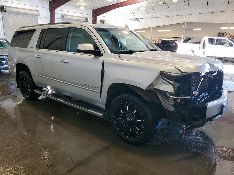 Photo 4 from auction – 2016 CHEVROLET SUBURBAN K with VIN 1GNSKHKC7GR188022