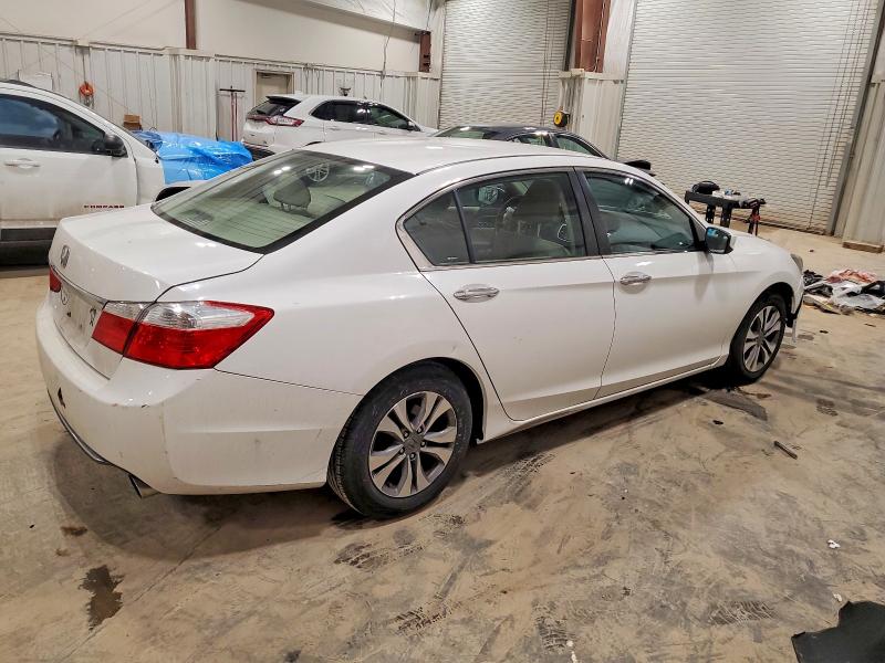 Photo 3 from auction – 2015 HONDA ACCORD with VIN 1HGCR2F33FA085002