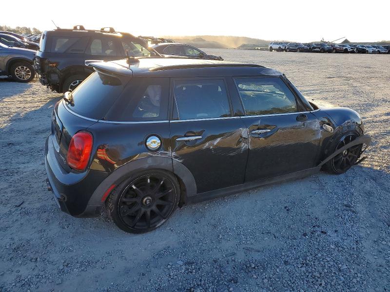 Photo 3 from auction – 2016 MINI COOPER S with VIN WMWXU3C54G2B63146