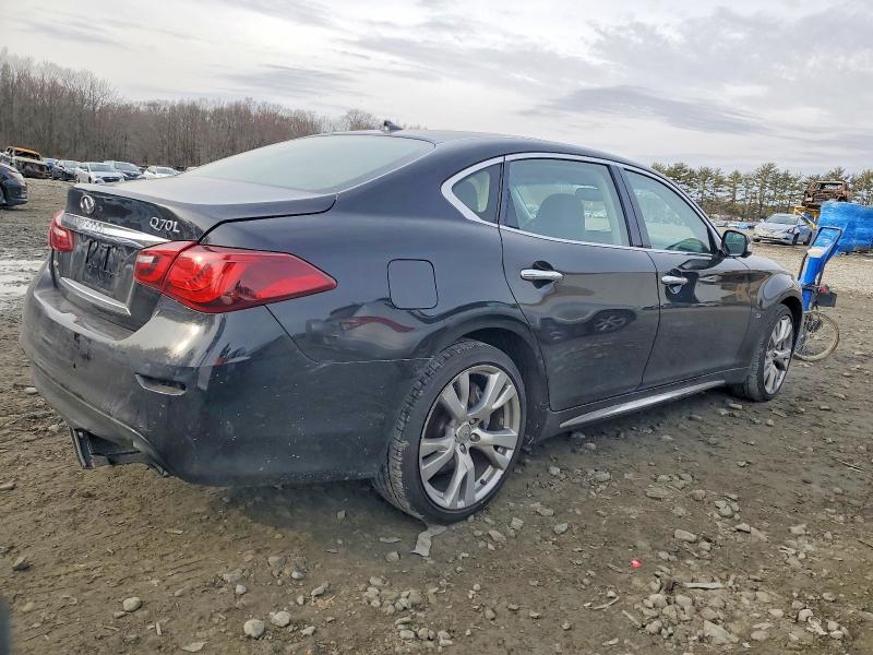 Снимка 3 от търг – 2018 INFINITI Q70L с VIN JN1BY1PR7JM370323