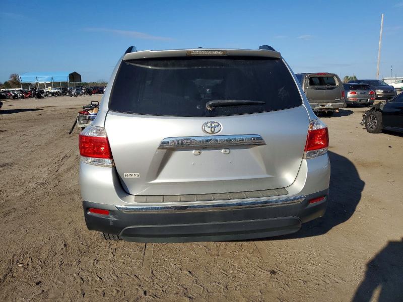 Photo 6 from auction – 2012 TOYOTA HIGHLANDER with VIN 5TDYK3EH4CS068882