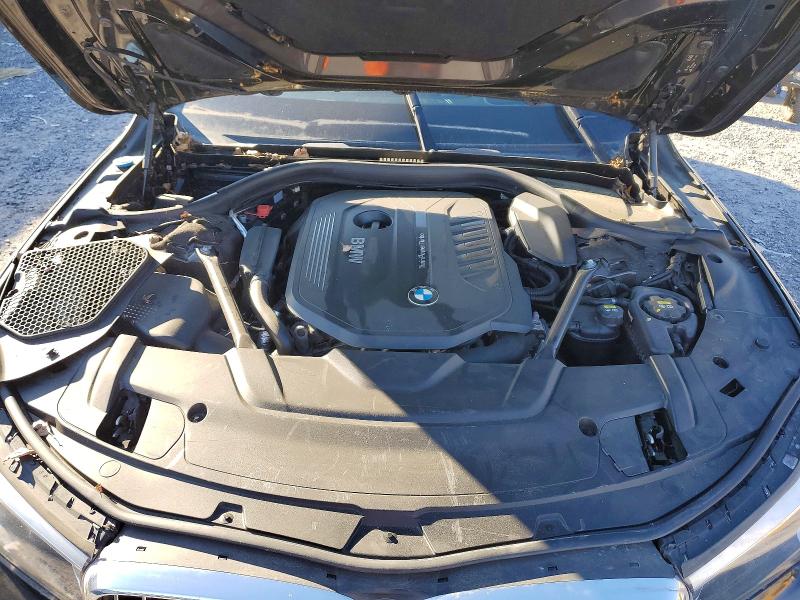 Photo 11 from auction – 2016 BMW 740 I with VIN WBA7E2C52GG548096