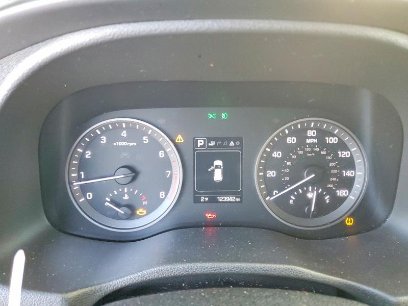 Photo 9 from auction – 2016 HYUNDAI TUCSON LIM with VIN KM8J33A24GU034292