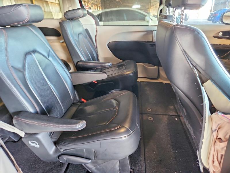 Photo 11 from auction – 2018 CHRYSLER PACIFICA T with VIN 2C4RC1BG0JR119172