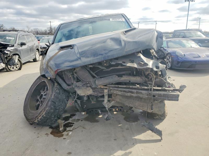 Photo 5 from auction – 2016 RAM 1500 with VIN 1C6RR7MT8GS358317