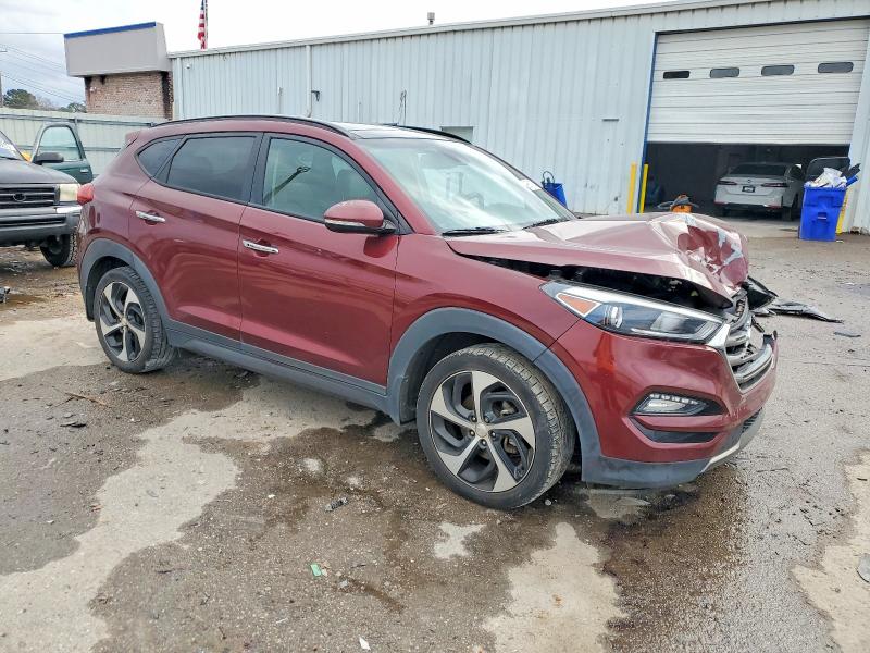 Photo 4 from auction – 2016 HYUNDAI TUCSON with VIN KM8J33A20GU074496