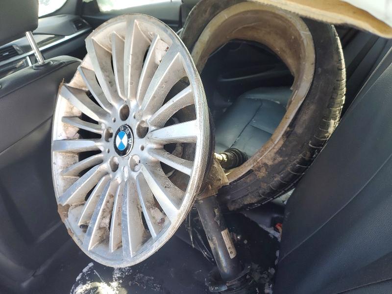 Photo 12 from auction – 2015 BMW 328 XI with VIN WBA3B3G58FNT17379