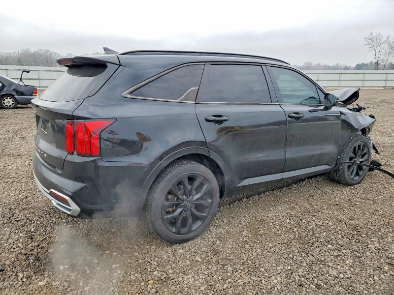 Photo 3 from auction – 2022 KIA SORENTO SX with VIN 5XYRK4LF0NG111352