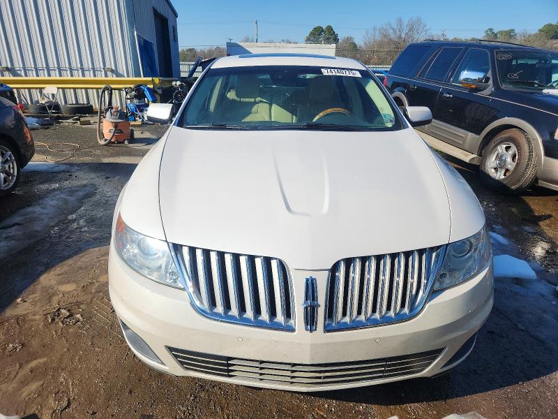 Photo 5 from auction – 2011 LINCOLN MKS with VIN 1LNHL9DR8BG608233