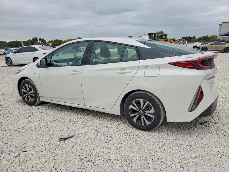 Photo 2 from auction – 2018 TOYOTA PRIUS PRIM with VIN JTDKARFP4J3085004
